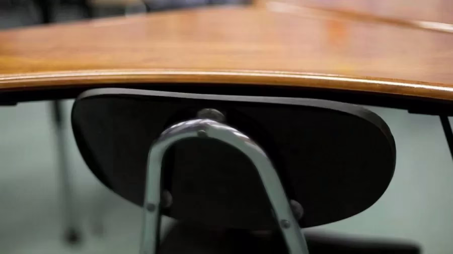 casos-de-agressao-a-professores-nao-se-limitam-apenas-ao-brasil---sala-de-aula-cadeira-1716205758867_v2_900x506.jpg