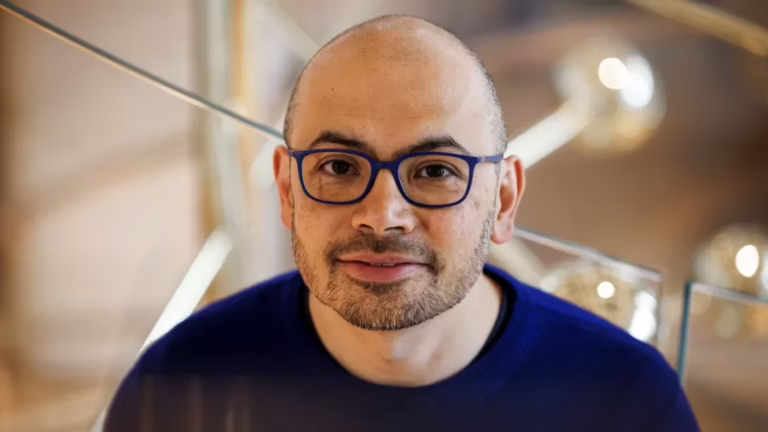 demis-hassabis-ganhou-o-nobel-de-quimica-1746189963280_v2_900x506.png